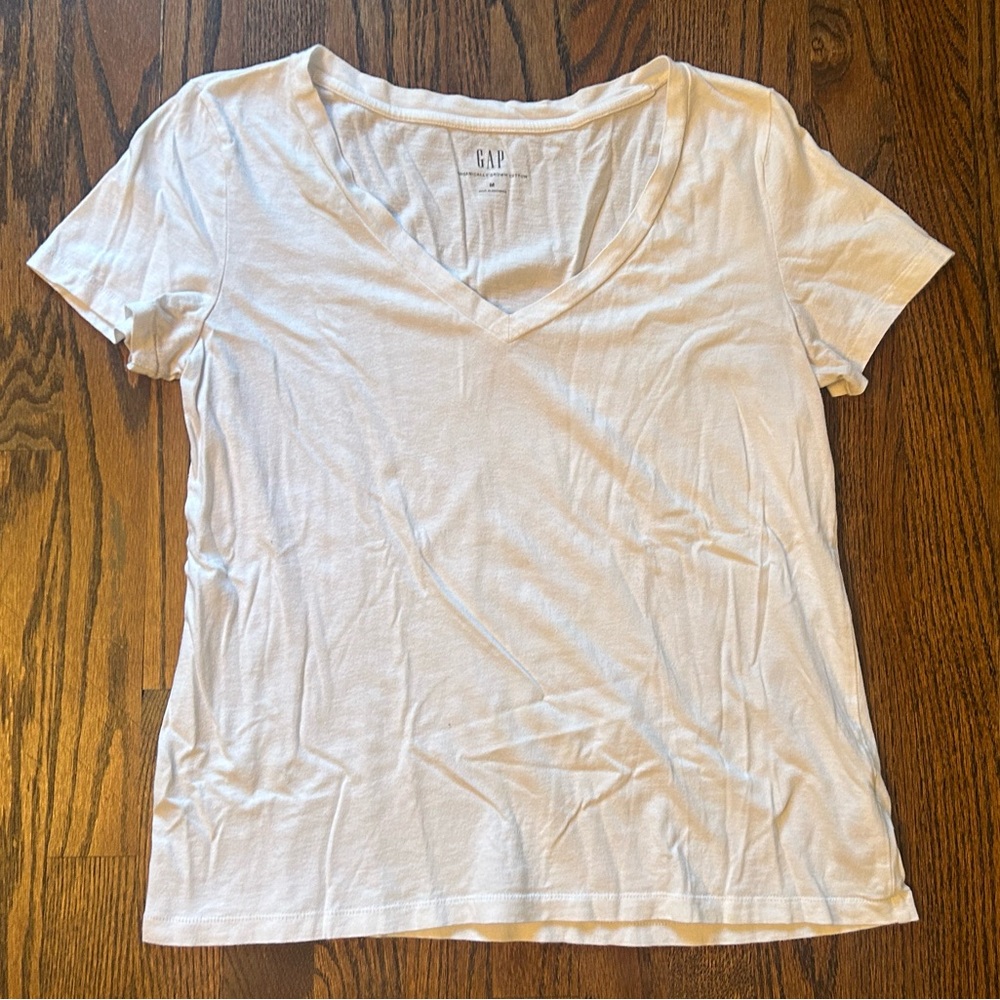 GAP Women's White V-Neck Top